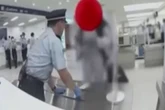 Vídeo mostra brasileira desaparecida sendo presa por tráfico no Japão