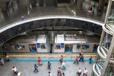 Sangue no metrô: passageiro se fere ao exceder limite da plataforma