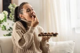 Cardiologista ensina como escolher um chocolate saudável corretamente