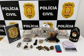 Traficante de drogas é preso no carro da mãe com arma oxidada