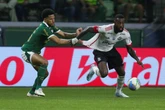 Gerson, ex-Flamengo, curte post sobre possível ida ao Palmeiras; veja