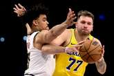 Com show de Luka Doncic, Lakers vencem os desfalcados Nuggets