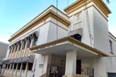 Condenada mulher por deixar criança de 3 anos morrer de fome e sede