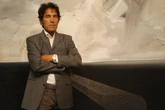 Artista italiano viraliza com venda de “obra” invisível por R$ 87 mil