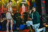 Yan Costa pede Bárbara Gerstner em casamento em cima do palco.