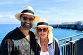 Ana Maria Braga posa com o marido e abre álbum de fotos das férias
