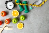 O que comer antes e depois do treino para ficar forte, segundo um nutri
