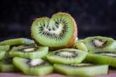 Kiwi: nutrientes da fruta ajudam no relaxamento e combatem insônia