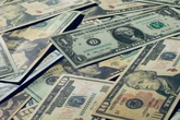 Dólar dispara a R$ 5,50 e Bolsa derrete após Trump ameaçar o Brasil