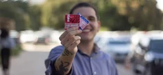 SUS passa a distribuir camisinha texturizada para estimular prevenção