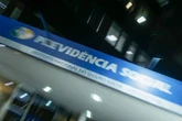 Ex-servidor do INSS é condenado em R$ 2,1 mi por fraude em benefícios