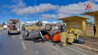 Motorista fica ferida após capotamento de carro na DF-480