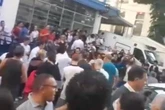 Vídeo: homem invade escola e é contido por pais de alunos em São Paulo