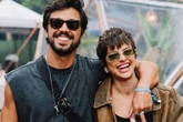 Rodrigo Simas posa pelado em clique com Agatha Moreira. Veja