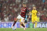Flamengo atualiza situação de Jorge Carrascal após exames de imagem