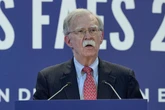 Ex-conselheiro de Trump fala que mover submarinos “é muito arriscado”