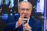 Alckmin surge como maior ameaça à reeleição de Tarcísio em São Paulo