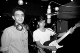 Produtor do 1º disco da Legião Urbana lança livro com bastidores