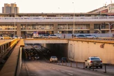 Motociclista da PMDF atropela pedestre na Rodoviária do Plano Piloto