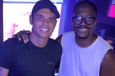 Chelsea celebra golaço de Thiago Silva com música de Mumuzinho; veja