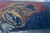 Spray e sangue: muro vira campo de batalha entre CV e TCP no Rio