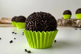 Fit! Aprenda receita de brigadeiro saudável, sem leite e açúcar