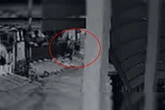 Veja momento em que policial mata ladrão ao impedir assalto de mulher