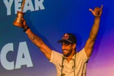Lucas Chumbo é eleito o surfista do ano em ondas gigantes