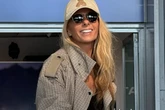 Exclusivo: Adriane Galisteu é flagrada em loja em Portugal; vídeo