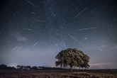 Olho no céu! Chuva de meteoros Aurigídeas tem seu pico nesta madrugada