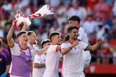 La Liga: Barcelona é goleado pelo Sevilla e vê Real assumir liderança