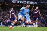 Marmoush marca hat trick em grande vitória do Manchester City