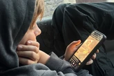 Cidade de Nova York processa redes sociais por “viciar crianças”