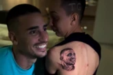 Vídeo: fã tatua rosto de Thiago Galhardo, atacante do Santa Cruz
