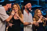 Vídeo: Ed Gama surpreende famosos ao cantar com Manu Bahtidão