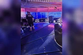 Brinquedo sai do trilho e causa pânico em crianças na Escócia. Vídeo