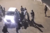 Vídeo: veículo é atacado por adolescentes encapuzados no Entorno