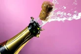 Squirting: entenda como funciona e de onde vem a ejaculação feminina