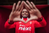 Ex-Corinthians, Carlos Miguel é dispensado de clube inglês; entenda