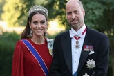 Foto: após luta contra o câncer, Kate Middleton posa durante evento