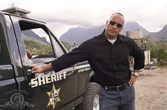 Policial que inspirou filme de Hollywood é acusado de matar a esposa