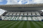 Ancelotti será homenageado com mosaico em jogo do Brasil. Veja imagens