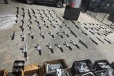 Veja como era fábrica clandestina que produzia armas de guerra em SP