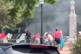 FBI investiga ataque terrorista com coquetéis molotov em ato nos EUA
