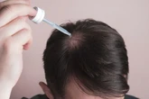 Óleo poderoso hidrata, reduz queda e acelera o crescimento do cabelo