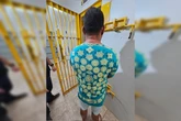 Avô é suspeito de estuprar 3 netas enquanto elas brincavam em sua casa