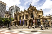 Prefeitura de SP tem 48h para explicar chamamento do Theatro Municipal