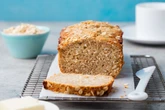 Pão de aveia com maçã: receita conquista pela praticidade e sabor