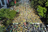 Ato de Bolsonaro reúne 12 mil em SP, diz monitor da USP. Veja imagens