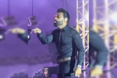 Fã mostra dedo do meio, e cantor Pablo rebate: “Mete no seu c*”. Vídeo